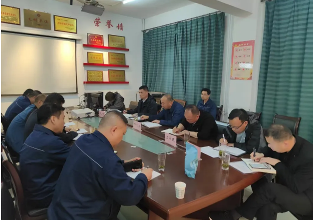 杜東興對龍鋼集團公司安全環(huán)保工作進行檢查指導 杜東興對龍鋼集團公司安全環(huán)保工作進行檢查指導